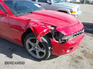 2013 Chevrolet Camaro LT z VIN 2G1FB1E33D9167938, wystawiony jako IAAI lot #41511506 z przebiegiem 204 269 mil mil oraz . Historia ofert i sprzedaży dostępna na DreamBid. Obrazek 6.