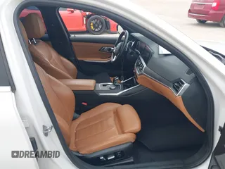 2021 BMW 3 Series 330i z VIN 3MW5R1J08M8B58921, wystawiony jako IAAI lot #41495865 z przebiegiem 82 971 mil mil oraz . Historia ofert i sprzedaży dostępna na DreamBid. Obrazek 5.