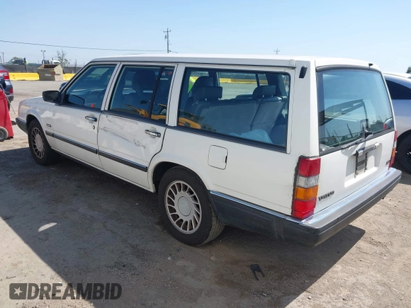 1993 Volvo 960 с VIN YV1KW9517P0010929, выставлен на аукционе IAAI как лот 42159784 с пробегом 246 735 миль миль и . История ставок и продаж доступна на DreamBid. Изображение 3.