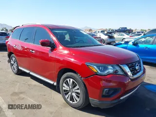 2020 Nissan Pathfinder SV with VIN 5N1DR2BN6LC636447, listed as a IAAI auction lot 40577721 with 81,727 mi miles. Bid and sale history available at carsss.com. Image 1.