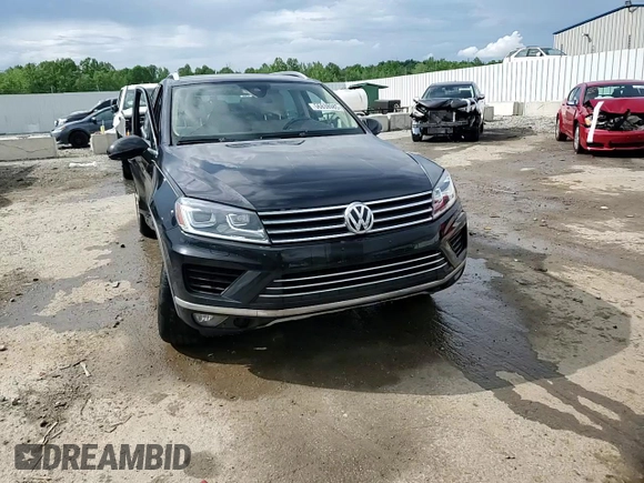 2016 Volkswagen Touareg Sport z VIN WVGEF9BP3GD008823, wystawiony jako Copart lot #56838985 z przebiegiem 49 612 mil mil oraz Nie do naprawy • Non repairable. Historia ofert i sprzedaży dostępna na DreamBid. Obrazek 15.
