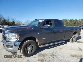 2022 Ram 2500 Big Horn z VIN 3C6UR5JL4NG248047, wystawiony jako Copart lot #86392214 z przebiegiem 65 170 mil mil oraz Czysty tytuł • Clean title. Historia ofert i sprzedaży dostępna na DreamBid. Obrazek 1.