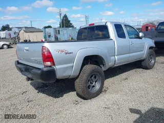 2006 Toyota Tacoma PreRunner with VIN 5TETU62N56Z269455, listed as a IAAI auction lot 40731050 with 292,463 mi miles. Bid and sale history available at carsss.com. Image 4.
