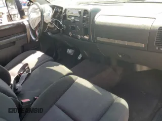 2011 Chevrolet Silverado 1500 LT with VIN 1GCRKSE00BZ395866, listed as a Copart auction lot 52575015 with 84,040 mi miles and Clean Title. Bid and sale history available at DreamBid. Image 8.