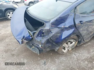 2013 Hyundai Elantra Limited с VIN 5NPDH4AE3DH238462, выставлен на аукционе IAAI как лот 42327606 с пробегом Не указан миль и . История ставок и продаж доступна на DreamBid. Изображение 13.