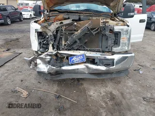 2017 Ford F-250 XL z VIN 1FD7X2A60HEC65973, wystawiony jako IAAI lot #41190935 z przebiegiem 202 195 mil mil oraz . Historia ofert i sprzedaży dostępna na DreamBid. Obrazek 6.