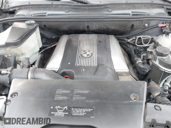 2001 BMW X5 4.4i with VIN WBAFB33541LH20155, listed as a IAAI auction lot 41078904 with 172,762 mi miles. Bid and sale history available at carsss.com. Image 10.
