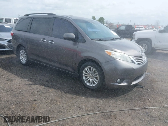 2016 Toyota Sienna XLE with VIN 5TDYK3DC4GS708455, listed as a IAAI auction lot 41914114 with 140,451 mi miles. Bid and sale history available at carsss.com. Image 1.