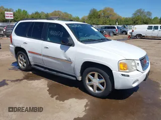 2008 GMC Envoy SLT z VIN 1GKDT13S682257700, wystawiony jako IAAI lot #42238518 z przebiegiem 200 801 mil mil oraz . Historia ofert i sprzedaży dostępna na DreamBid. Obrazek 1.
