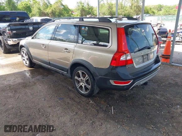 2012 Volvo XC70 T6 z VIN YV4902BZ1C1143307, wystawiony jako IAAI lot #42140146 z przebiegiem 173 106 mil mil oraz . Historia ofert i sprzedaży dostępna na DreamBid. Obrazek 3.