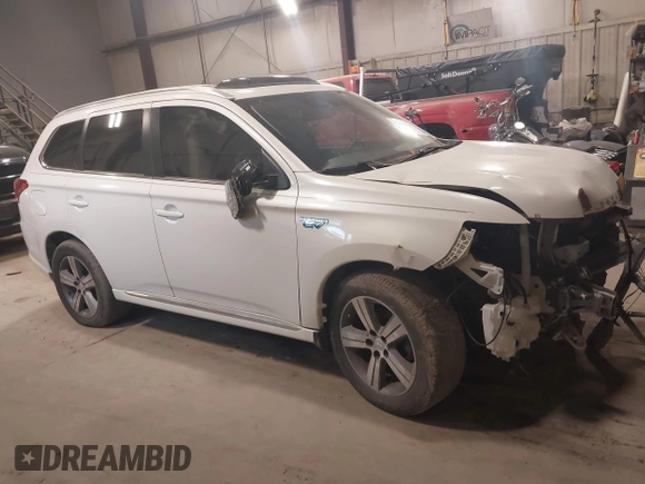 2018 Mitsubishi Outlander SEL с VIN JA4J24A58JZ031505, выставлен на аукционе IAAI как лот 42406966 с пробегом 100 004 миль миль и . История ставок и продаж доступна на DreamBid. Изображение 14.
