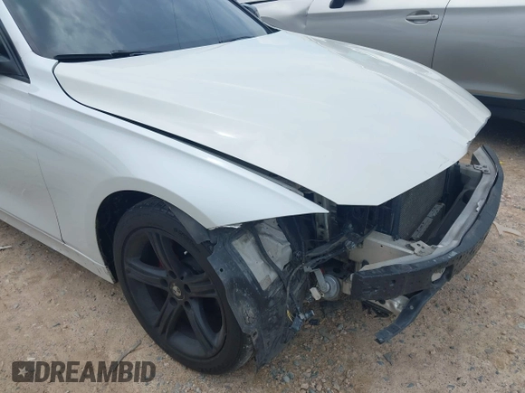 2012 BMW 3 Series 328i с VIN WBA3A5G56CNP15801, выставлен на аукционе IAAI как лот 42476836 с пробегом 166 614 миль миль и . История ставок и продаж доступна на DreamBid. Изображение 13.