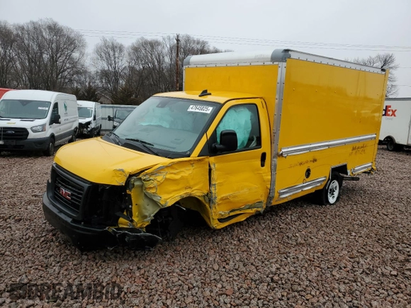 2024 GMC Savana z VIN 1GD07RFP4R1176136, wystawiony jako Copart lot #47645825 z przebiegiem Nie podano mil oraz Szkoda całkowita • Salvage title. Historia ofert i sprzedaży dostępna na DreamBid. Obrazek 1.
