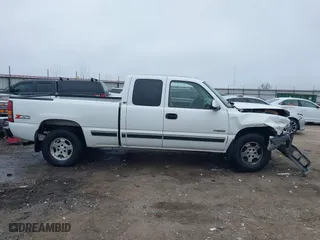 2002 Chevrolet Silverado 1500 LT with VIN 1GCEK19T32E199280, listed as a IAAI auction lot 41472421 with 1 mi miles. Bid and sale history available at carsss.com. Image 14.