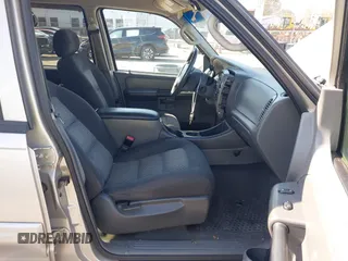 2004 Ford Explorer Sport Trac XLS z VIN 1FMZU77K74UA28903, wystawiony jako IAAI lot #41891563 z przebiegiem 186 399 mil mil oraz . Historia ofert i sprzedaży dostępna na DreamBid. Obrazek 5.
