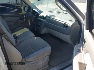 2008 Chevrolet Suburban LTZ with VIN 3GNFC16078G120116, listed as a IAAI auction lot 42691043 with 178,539 mi miles and . Bid and sale history available at DreamBid. Image 5.