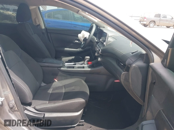 2024 Nissan Sentra SV with VIN 3N1AB8CV1RY359321, listed as a IAAI auction lot 41934016 with 9,711 mi miles and . Bid and sale history available at DreamBid. Image 5.