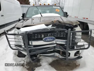 2015 Ford F-350 Platinum with VIN 1FT8W3BT9FEC93645, listed as a Copart auction lot 43228495 with 297,736 mi miles and Salvage Title. Bid and sale history available at DreamBid. Image 5.