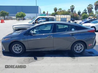 2017 Toyota Prius Plus with VIN JTDKARFP6H3004742, listed as a IAAI auction lot 42771447 with 88,862 mi miles and . Bid and sale history available at DreamBid. Image 14.