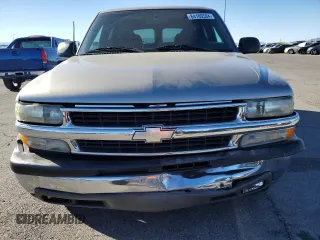 2002 Chevrolet Tahoe LS with VIN 1GNEC13V82R153063, listed as a Copart auction lot 84180594 with 148,190 mi miles and Salvage Title. Bid and sale history available at carsss.com. Image 5.