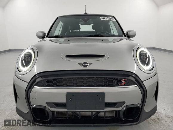 2024 MINI Convertible Cooper S with VIN WMW43DL07R3R76135, listed as a Copart auction lot 72654734 with 22,574 mi miles and Clean title. Bid and sale history available at DreamBid. Image 5.