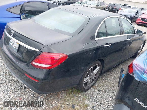 2018 Mercedes-Benz E 300 with VIN WDDZF4JB9JA481624, listed as a IAAI auction lot 41896382 with 96,246 mi miles and . Bid and sale history available at DreamBid. Image 4.