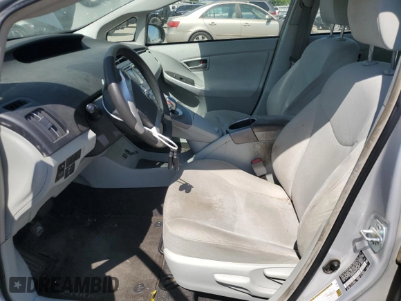 2015 Toyota Prius Four z VIN JTDKN3DU8F0434698, wystawiony jako Copart lot #59846095 z przebiegiem 241 608 mil mil oraz Czysty tytuł • Clean title. Historia ofert i sprzedaży dostępna na DreamBid. Obrazek 7.