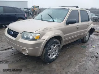 2007 Ford Escape Limited with VIN 1FMYU04137KA67003, listed as a IAAI auction lot 41663853 with 193,651 mi miles. Bid and sale history available at carsss.com. Image 2.