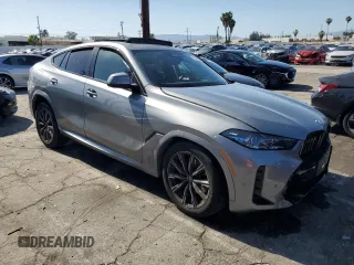 2025 BMW X6 xDrive40i z VIN 5UX33EX03S9X00132, wystawiony jako Copart lot #56373235 z przebiegiem Nie podano mil oraz Tytuł czysty. Historia ofert i sprzedaży dostępna na DreamBid. Obrazek 4.