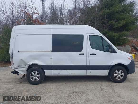 2021 Mercedes-Benz Sprinter Cargo Cargo with VIN W1Y40BHY3MT044744, listed as a IAAI auction lot 41865979 with 139,836 mi miles and . Bid and sale history available at DreamBid. Image 14.