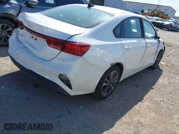2022 Kia Forte LXS z VIN 3KPF24AD1NE479654, wystawiony jako IAAI lot #41950997 z przebiegiem 71 168 mil mil oraz . Historia ofert i sprzedaży dostępna na DreamBid. Obrazek 4.