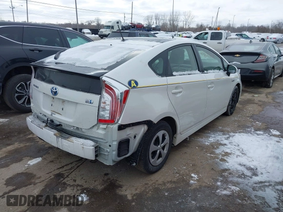 2013 Toyota Prius One with VIN JTDKN3DU1D5617151, listed as a IAAI auction lot 41602568 with 86,318 mi miles. Bid and sale history available at carsss.com. Image 4.
