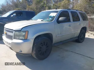 2007 Chevrolet Tahoe LT z VIN 1GNFC13077R105182, wystawiony jako IAAI lot #41649825 z przebiegiem Nie podano mil oraz . Historia ofert i sprzedaży dostępna na DreamBid. Obrazek 2.