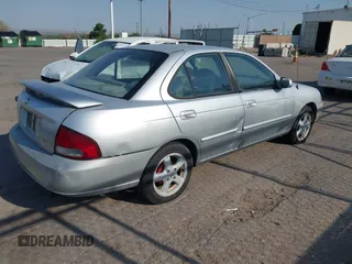 2002 Nissan Sentra GXE z VIN 3N1CB51DX2L663011, wystawiony jako IAAI lot #42533399 z przebiegiem 176 956 mil mil oraz . Historia ofert i sprzedaży dostępna na DreamBid. Obrazek 4.