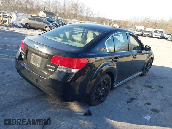 2013 Subaru Legacy 2.5i z VIN 4S3BMBA60D3026033, wystawiony jako IAAI lot #41292503 z przebiegiem 162 948 mil mil oraz . Historia ofert i sprzedaży dostępna na DreamBid. Obrazek 4.