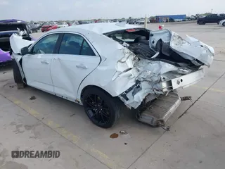 2022 Cadillac CT4 Premium Luxury z VIN 1G6DB5RK5N0107634, wystawiony jako IAAI lot #42053131 z przebiegiem 57 171 mil mil oraz . Historia ofert i sprzedaży dostępna na DreamBid. Obrazek 3.