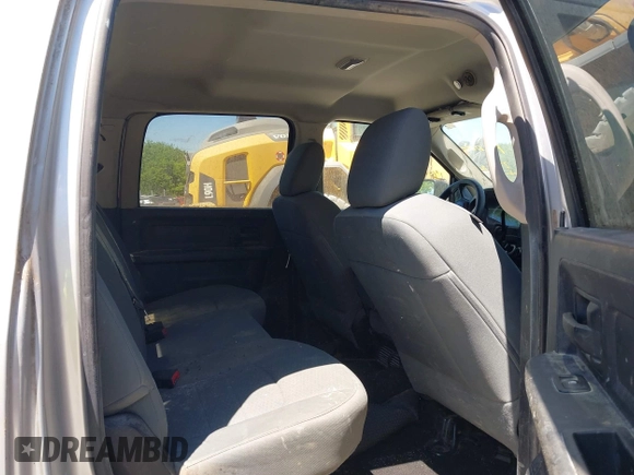 2014 Ram 2500 Tradesman z VIN 3C6TR5CT7EG186099, wystawiony jako IAAI lot #42317585 z przebiegiem 309 687 mil mil oraz . Historia ofert i sprzedaży dostępna na DreamBid. Obrazek 8.