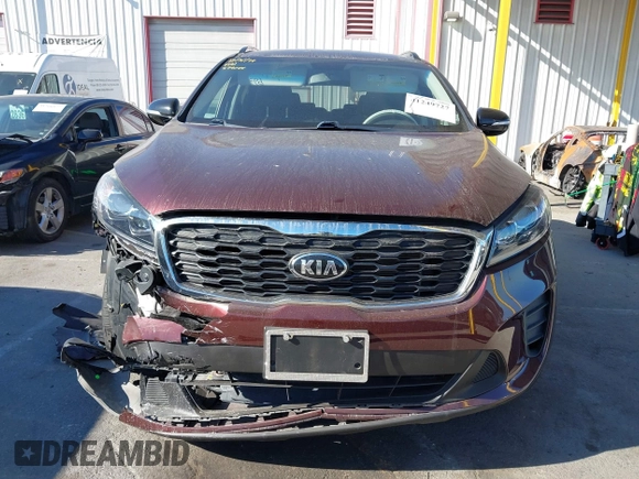 2019 Kia Sorento LX V6 with VIN 5XYPG4A53KG594088, listed as a IAAI auction lot 41249727 with 32,631 mi miles. Bid and sale history available at carsss.com. Image 12.
