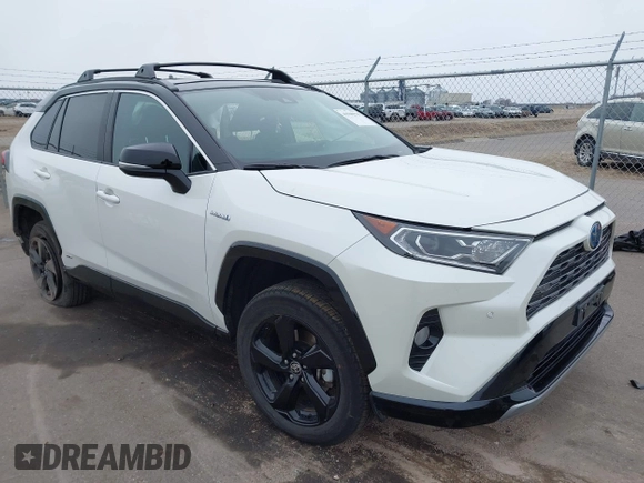 2021 Toyota RAV4 Hybrid XSE with VIN 2T3E6RFV4MW021009, listed as a IAAI auction lot 41940278 with 33,016 mi miles and . Bid and sale history available at DreamBid. Image 1.