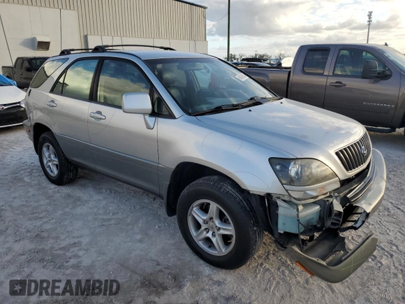 2000 Lexus RX 300 with VIN JT6GF10U8Y0063548, listed as a Copart auction lot 84639154 with 120,633 mi miles and Salvage Title. Bid and sale history available at carsss.com. Image 4.