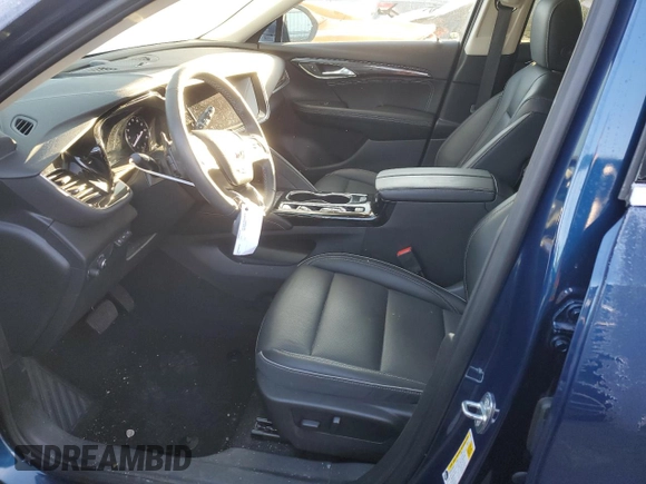 2022 Buick Envision Essence with VIN LRBFZPR47ND067434, listed as a Copart auction lot 82749104 with 13,935 mi miles and Salvage Title. Bid and sale history available at carsss.com. Image 7.