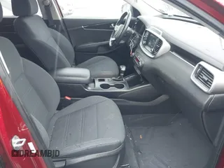 2020 Kia Sorento LX with VIN 5XYPGDA3XLG672124, listed as a IAAI auction lot 41863145 with 62,983 mi miles and . Bid and sale history available at DreamBid. Image 5.