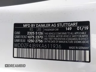 2019 Mercedes-Benz E 300 z VIN WDDZF4JB9KA611936, wystawiony jako IAAI lot #42101144 z przebiegiem 82 805 mil mil oraz . Historia ofert i sprzedaży dostępna na DreamBid. Obrazek 9.