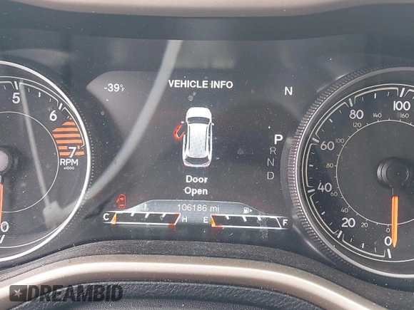 2017 Jeep Cherokee Limited with VIN 1C4PJLDB5HW516775, listed as a IAAI auction lot 41798412 with 106,186 mi miles. Bid and sale history available at carsss.com. Image 16.