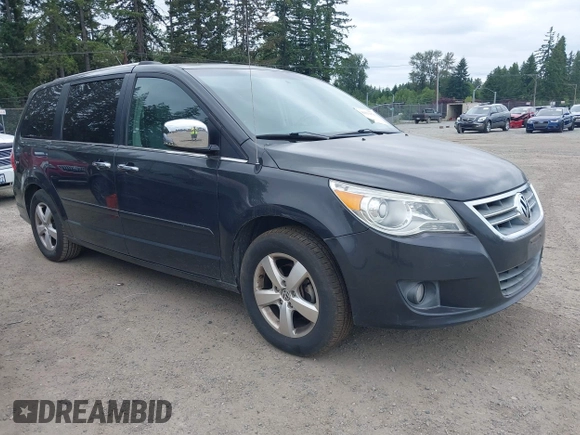 2011 Volkswagen Routan z VIN 2V4RW6DG5BR738696, wystawiony jako IAAI lot #42513978 z przebiegiem 180 933 mil mil oraz . Historia ofert i sprzedaży dostępna na DreamBid. Obrazek 1.