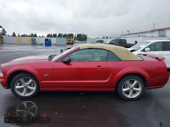 2006 Ford Mustang GT Deluxe with VIN 1ZVHT85H265254423, listed as a IAAI auction lot 41482622 with 122,049 mi miles. Bid and sale history available at carsss.com. Image 14.