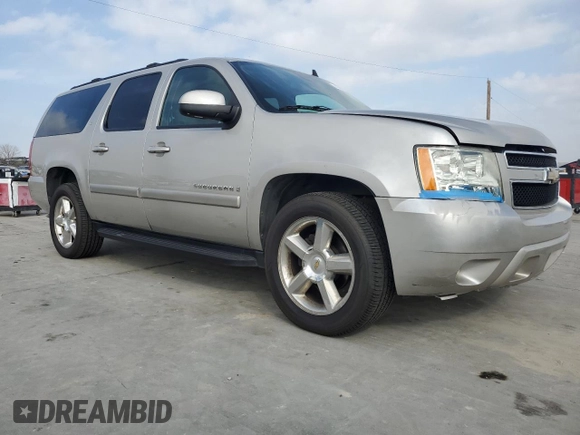 2008 Chevrolet Suburban LTZ with VIN 1GNFC16028R257139, listed as a Copart auction lot 42393525 with 368,736 mi miles and Clean title. Bid and sale history available at DreamBid. Image 4.