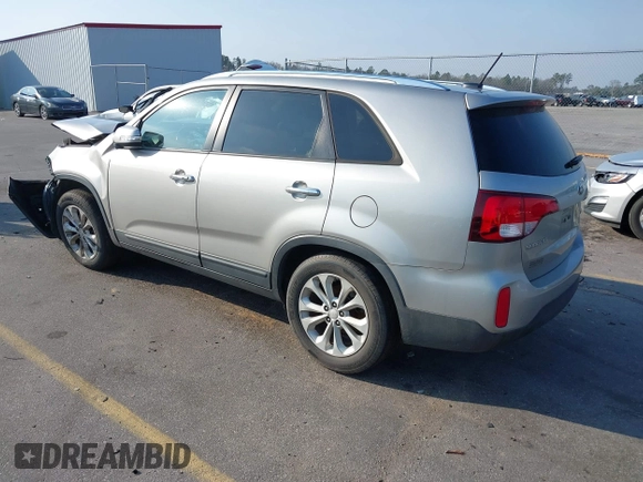 2015 Kia Sorento EX with VIN 5XYKU4A73FG627715, listed as a IAAI auction lot 41474300 with 51,940 mi miles. Bid and sale history available at carsss.com. Image 3.