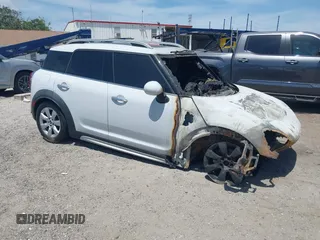 2019 MINI Countryman Cooper z VIN WMZYS7C50K3F46041, wystawiony jako IAAI lot #42085025 z przebiegiem Nie podano mil oraz . Historia ofert i sprzedaży dostępna na DreamBid. Obrazek 1.