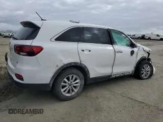 2019 Kia Sorento LX V6 with VIN 5XYPGDA52KG560725, listed as a Copart auction lot 50546895 with 134,980 mi miles and Salvage Title. Bid and sale history available at carsss.com. Image 3.